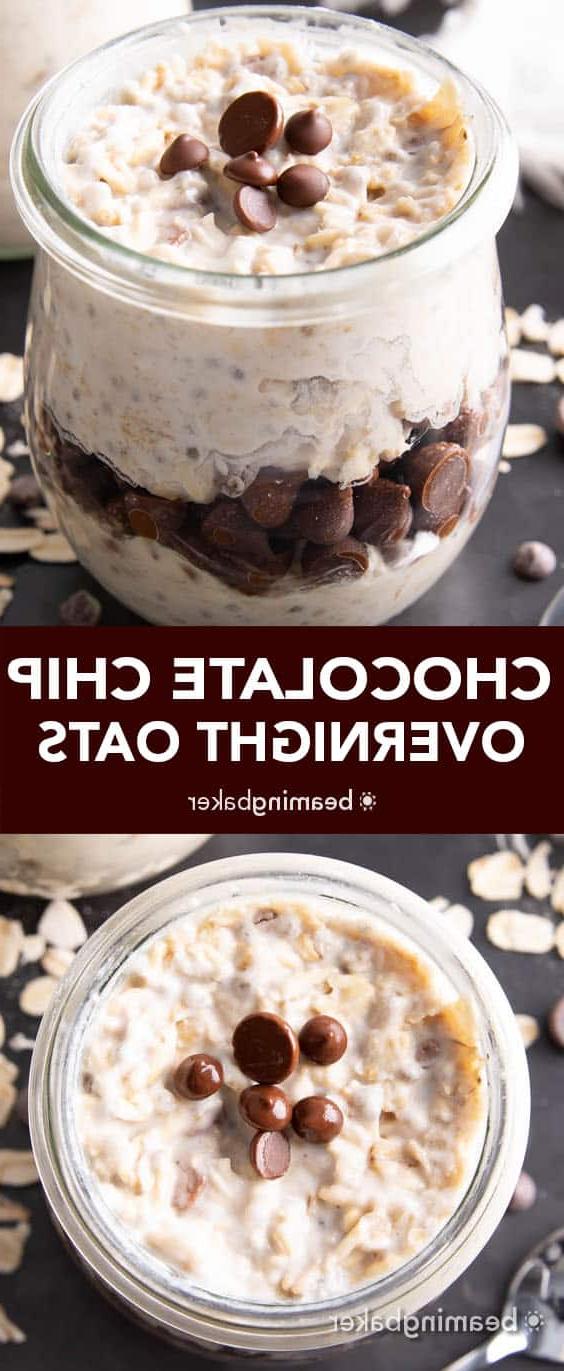 Cremige Schoko-Overnight-Oats: Ein einfaches veganes Rezept für Haferflocken über Nacht, die reichhaltig, cremig und voller veganer Schoko-Chips sind! Ein schnelles Frühstück, das am Vorabend zubereitet wird. #Vegan #OvernightOats #HaferflockenUeberNacht #SchokoChips | Rezept auf BeamingBaker.com