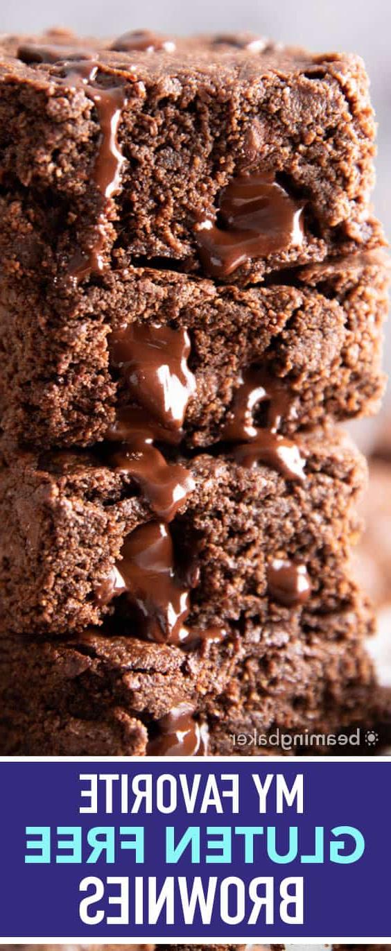 Mein Lieblingsrezept für glutenfreie Brownies von Grund auf: Die besten glutenfreien Brownies – fest, reichhaltig, dicht und voller schmelzender Schokostückchen! Ideal für vegane und milchfreie Ernährung. #GlutenfreieBrownies #VeganeBrownies #Milchfrei #Dessert | Rezept auf BeamingBaker.com