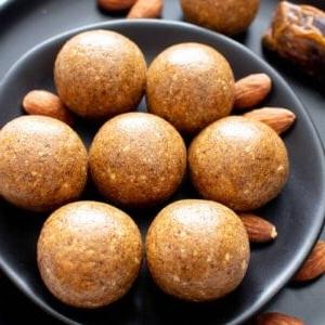 3 Ingredient Healthy No Sugar Added Paleo Energy Balls (V, GF): a fruit-sweetened recipe for salty ‘n sweet healthy energy balls that are paleo, vegan, gluten-free and dairy-free. #EnergyBalls #EnergyBites #HealthySnacks #BeamingBaker #Vegan #GlutenFree #DairyFree #NoSugarAdded | Recipe at BeamingBaker.com